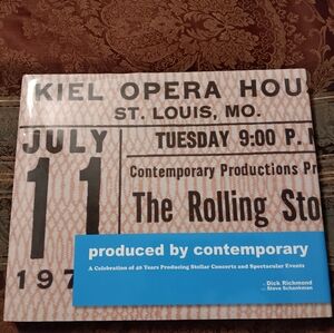 2008 Contemporary Concerts Table Top Book Great Pictures & Stories Excellent Con